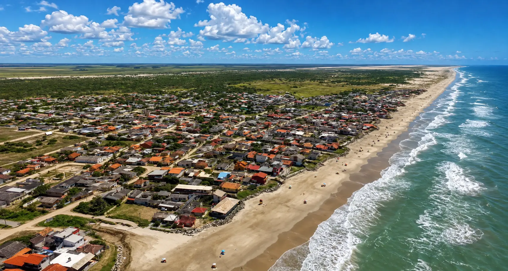 Praia do Hermenegildo: o que fazer na praia vizinha do Cassino?